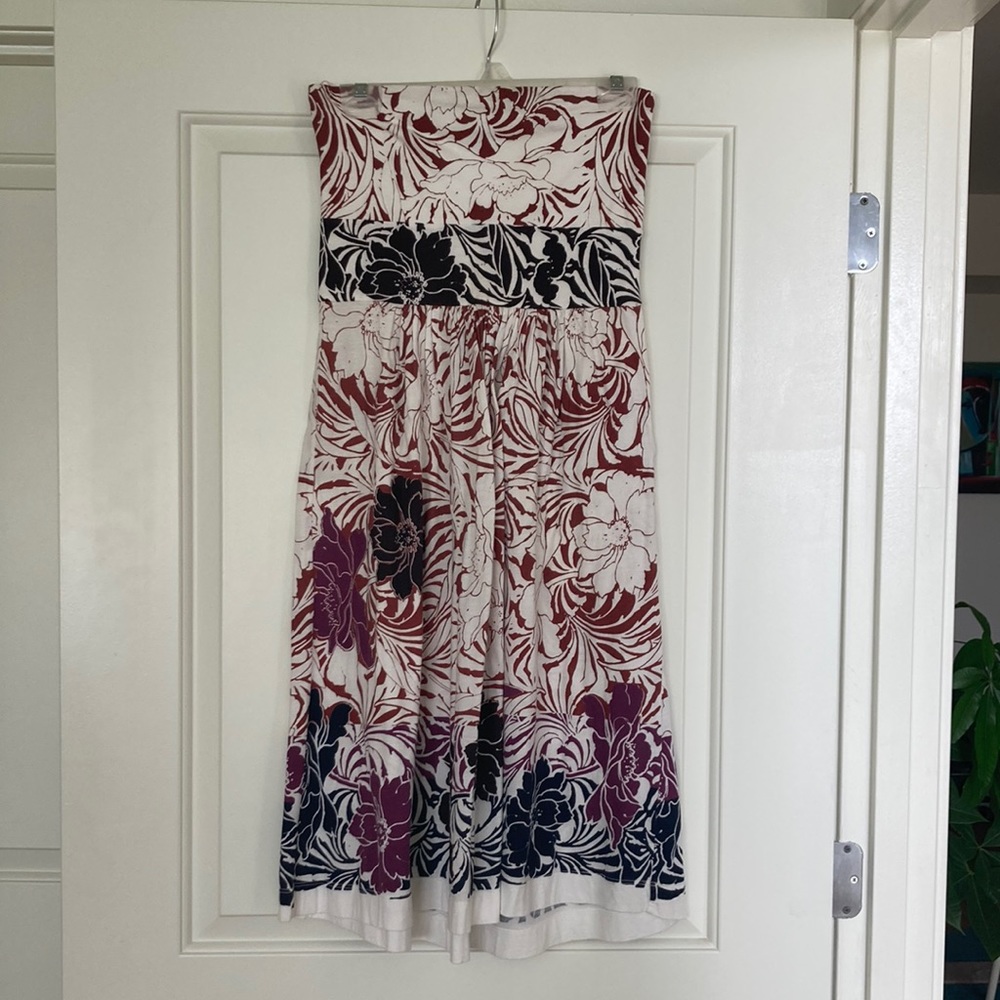 Chic strapless floral dress